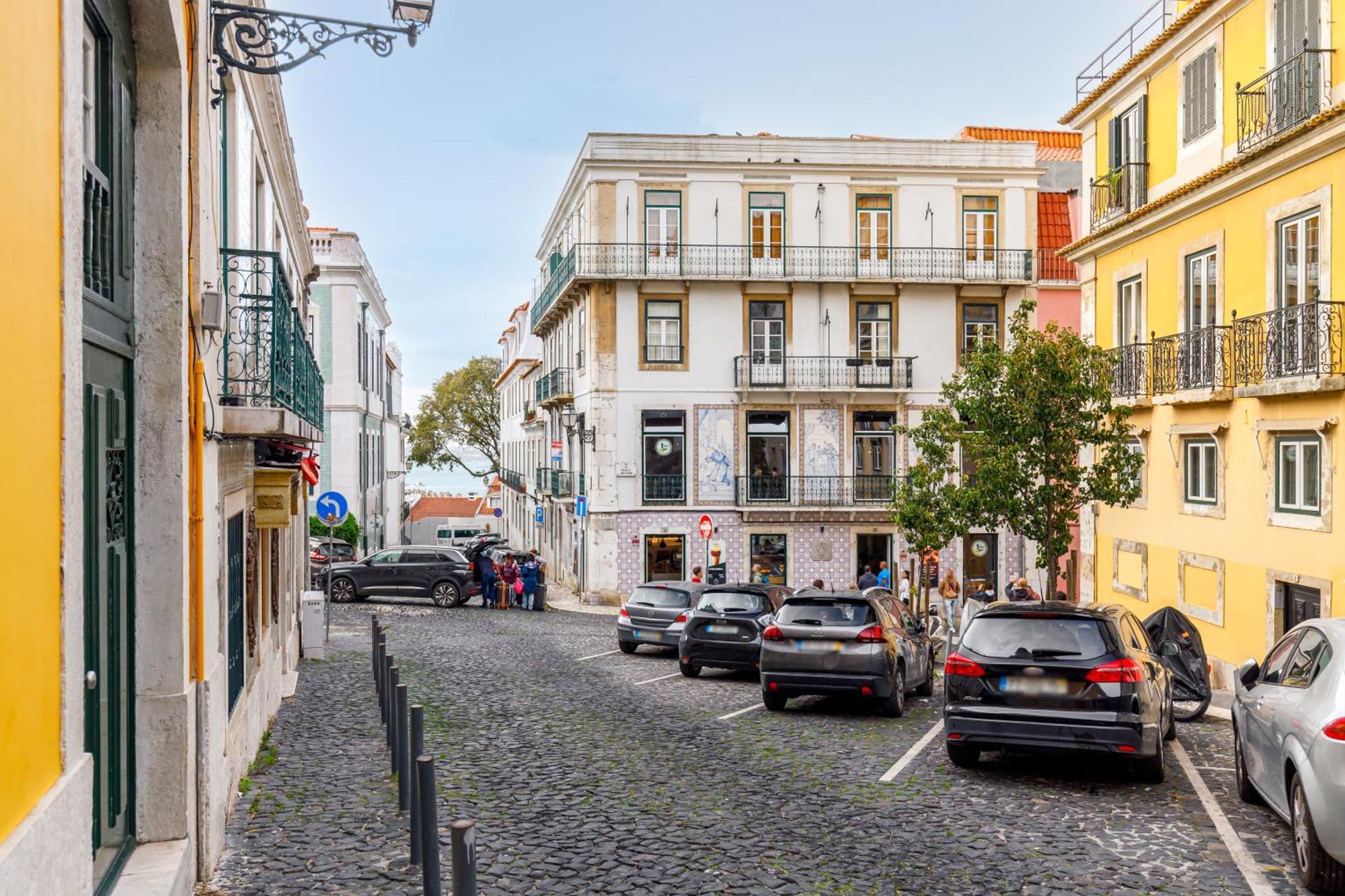 Sublime Apt Medieval Alfama Lissabon Buitenkant foto